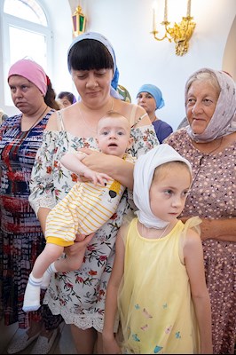 Митрополит Игнатий совершил великое освящение храма святых первоверховных апостолов Петра и Павла с. Куликовка Вольского района и Божественную литургию в новоосвященном храме
