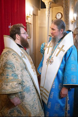 Митрополит Игнатий возглавил соборное архиерейское богослужение в Свято-Троицком кафедральном соборе г. Покровска (Энгельса)
