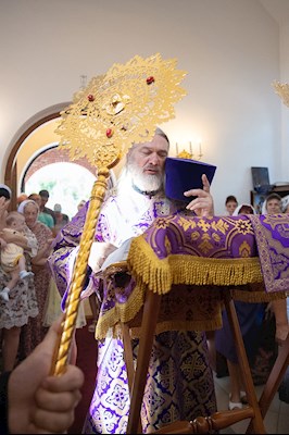 Митрополит Игнатий совершил великое освящение храма святых первоверховных апостолов Петра и Павла с. Куликовка Вольского района и Божественную литургию в новоосвященном храме