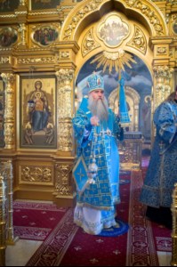 Литургия в Свято-Троицком кафедральном соборе Саратова