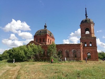 Добровольцы из Саратова потрудились в старинном храме