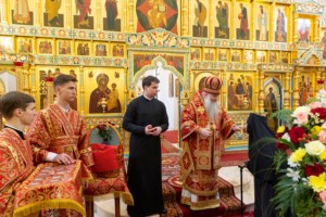 Божественная литургия в Свято-Алексиевском женском монастыре г. Саратова