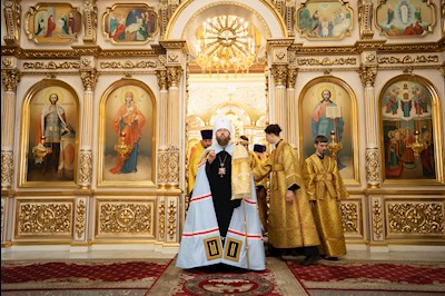 Митрополит Игнатий совершил Божественную литургию в Покровском соборе г. Саратова