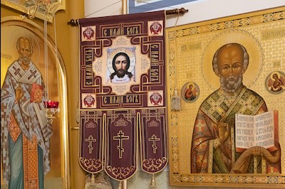 Митрополит Игнатий совершил Великое освящение храма святителя и Чудотворца Николая села Долгий Буерак Гагаринского района г. Саратова и Божественную литургию в новоосвященном храме
