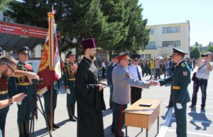Священник совершил молебен по случаю выпуска в Саратовском институте войск национальной гвардии