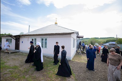 Митрополит Игнатий совершил Великое освящение храма Архангела Михаила с. Курдюм и первую Божественную литургию в новоосвященном храме