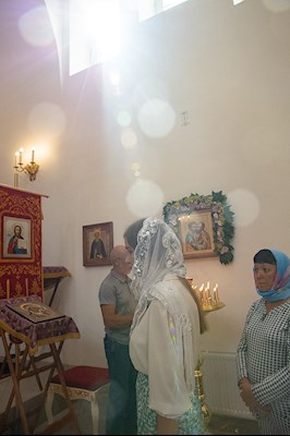 Митрополит Игнатий совершил великое освящение храма святых первоверховных апостолов Петра и Павла с. Куликовка Вольского района и Божественную литургию в новоосвященном храме
