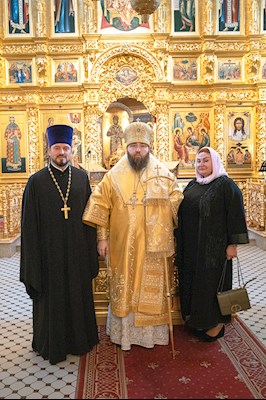 Митрополит Игнатий совершил Божественную литургию в Свято-Троицком кафедральном соборе Саратова