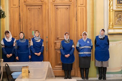 Митрополит Игнатий совершил Великую вечерню в соединении с Литургией святителя Василия Великого и чин Великого освящения воды в Покровском соборе г. Саратова