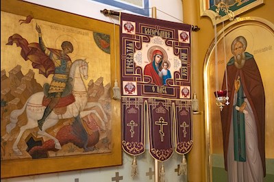 Митрополит Игнатий совершил Великое освящение храма святителя и Чудотворца Николая села Долгий Буерак Гагаринского района г. Саратова и Божественную литургию в новоосвященном храме