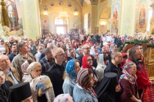 Состоялось соборное служение архиереев и духовенства Саратовской митрополии