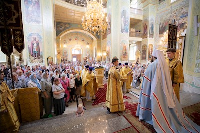 Митрополит Игнатий совершил Божественную литургию в Покровском соборе г. Саратова