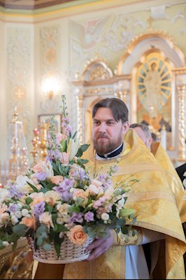 Митрополит Игнатий совершил Божественную литургию в Покровском соборе г. Саратова
