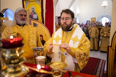 Митрополит Игнатий совершил Великое освящение храма святой блаженной Ксении Петербургской п. Красный Текстильщик и Божественную литургию в новоосвященном храме