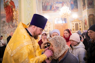 Митрополит Игнатий совершил Божественную литургию и молебен на новый год в Покровском соборе г. Саратова