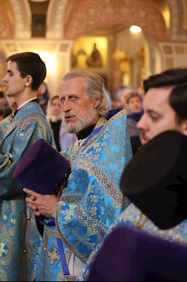 Митрополит Игнатий совершил Великую вечерню в соединении с Литургией святителя Иоанна Златоуста в Свято-Троицком кафедральном соборе г. Саратова