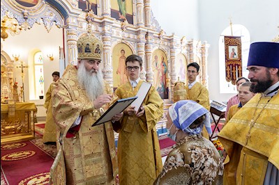 Божественная литургия в храме во имя святых первоверховных апостолов Петра и Павла г. Аткарска