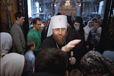 Митрополит Игнатий совершил Божественную литургию и панихиду в Свято-Никольском мужском монастыре г.Саратова