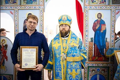 Митрополит Игнатий совершил Великое освящение храма в честь иконы Божией Матери «Спорительница хлебов» с. Кувыка и первую Божественную литургию в новоосвященном храме