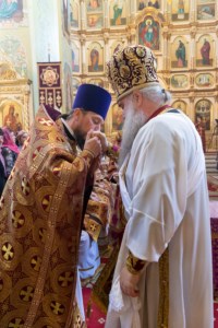 Вечерня в соединении с Литургией Василия Великого и чин умовения ног в храме в честь Покрова Пресвятой Богородицы г. Саратова