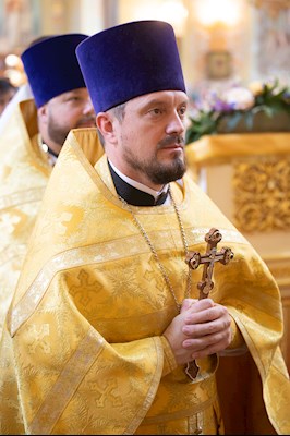 Митрополит Игнатий совершил Божественную литургию в Покровском соборе г. Саратова