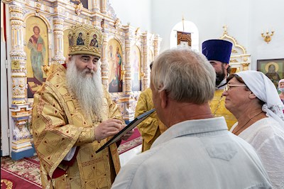 Божественная литургия в храме во имя святых первоверховных апостолов Петра и Павла г. Аткарска