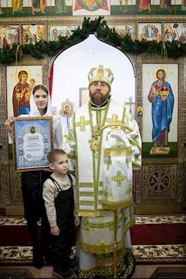 Митрополит Игнатий совершил Великое освящение храма преподобного Серафима Саровского р.п. Татищево и первую Божественную литургию в новоосвященном храме