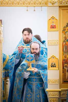Митрополит Игнатий совершил великое освящение храма Владимирской иконы Божией Матери и Божественную литургию в новоосвященном храме