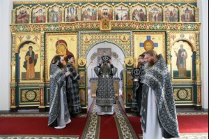 Литургия Преждеосвященных Даров в Свято-Никольском мужском монастыре Саратова