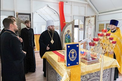 Митрополит Игнатий совершил Божественную литургию в храме святых мучениц Веры, Надежды, Любови и матери их Софии поселка Светлый