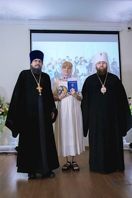 Митрополит Игнатий вручил дипломы выпускникам СПДС