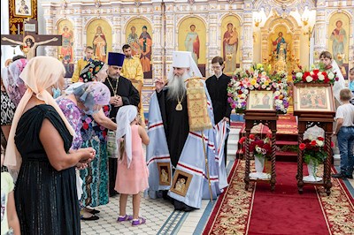 Божественная литургия в храме во имя святых первоверховных апостолов Петра и Павла г. Аткарска