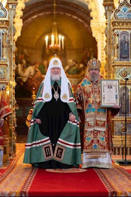 Митрополит Игнатий принял участие в Божественной литургии в Храме Христа Спасителя