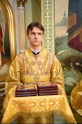 Митрополит Игнатий совершил Божественную литургию в Покровском соборе г. Саратова