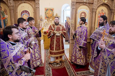 Митрополит Игнатий совершил великое освящение храма святых первоверховных апостолов Петра и Павла с. Куликовка Вольского района и Божественную литургию в новоосвященном храме