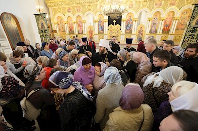 Митрополит Игнатий совершил Божественную литургию в соборном храме святителя Спиридона Тримифунтского г. Саратова