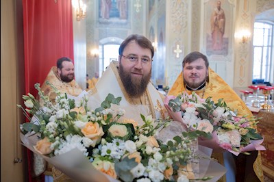 Митрополит Игнатий совершил Божественную литургию в Покровском соборе г. Саратова