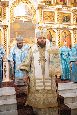 Митрополит Игнатий возглавил соборное архиерейское богослужение в Свято-Троицком кафедральном соборе г. Покровска (Энгельса)