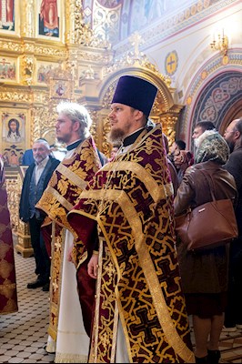 Божественная литургия в Свято-Троицком кафедральном соборе г. Саратова