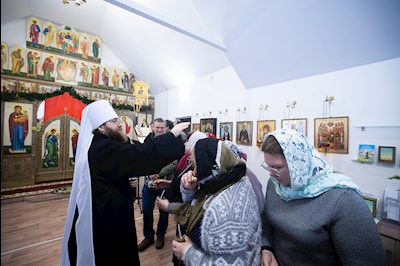 Митрополит Игнатий совершил Великое освящение храма преподобного Серафима Саровского р.п. Татищево и первую Божественную литургию в новоосвященном храме