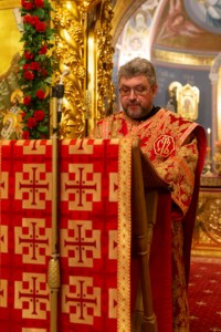 Митрополит Лонгин совершил пасхальное богослужение