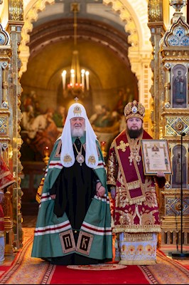 Митрополит Игнатий принял участие в Божественной литургии в Храме Христа Спасителя