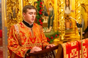 Митрополит Лонгин совершил пасхальное богослужение