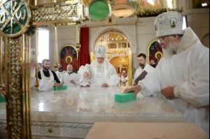 Митрополит Лонгин принял участие в великом освящении нового храма Воскресения Христова и Новомучеников и Исповедников Церкви Русской в московском Сретенском монастыре