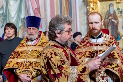 Божественная литургия в Свято-Троицком кафедральном соборе г. Саратова