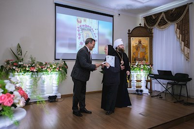 Митрополит Игнатий вручил дипломы выпускникам СПДС
