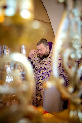 Митрополит Игнатий совершил великое освящение храма святых первоверховных апостолов Петра и Павла с. Куликовка Вольского района и Божественную литургию в новоосвященном храме