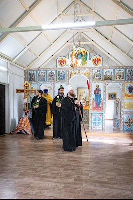 Митрополит Игнатий совершил Божественную литургию в храме святых мучениц Веры, Надежды, Любови и матери их Софии поселка Светлый