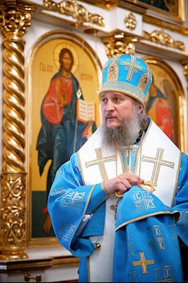 Митрополит Игнатий возглавил соборное архиерейское богослужение в Свято-Троицком кафедральном соборе г. Покровска (Энгельса)