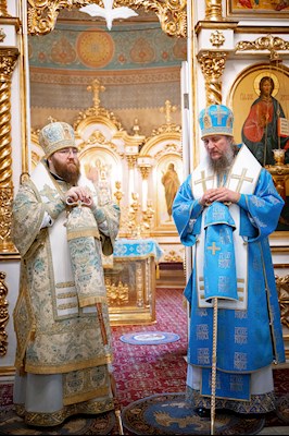 Митрополит Игнатий возглавил соборное архиерейское богослужение в Свято-Троицком кафедральном соборе г. Покровска (Энгельса)
